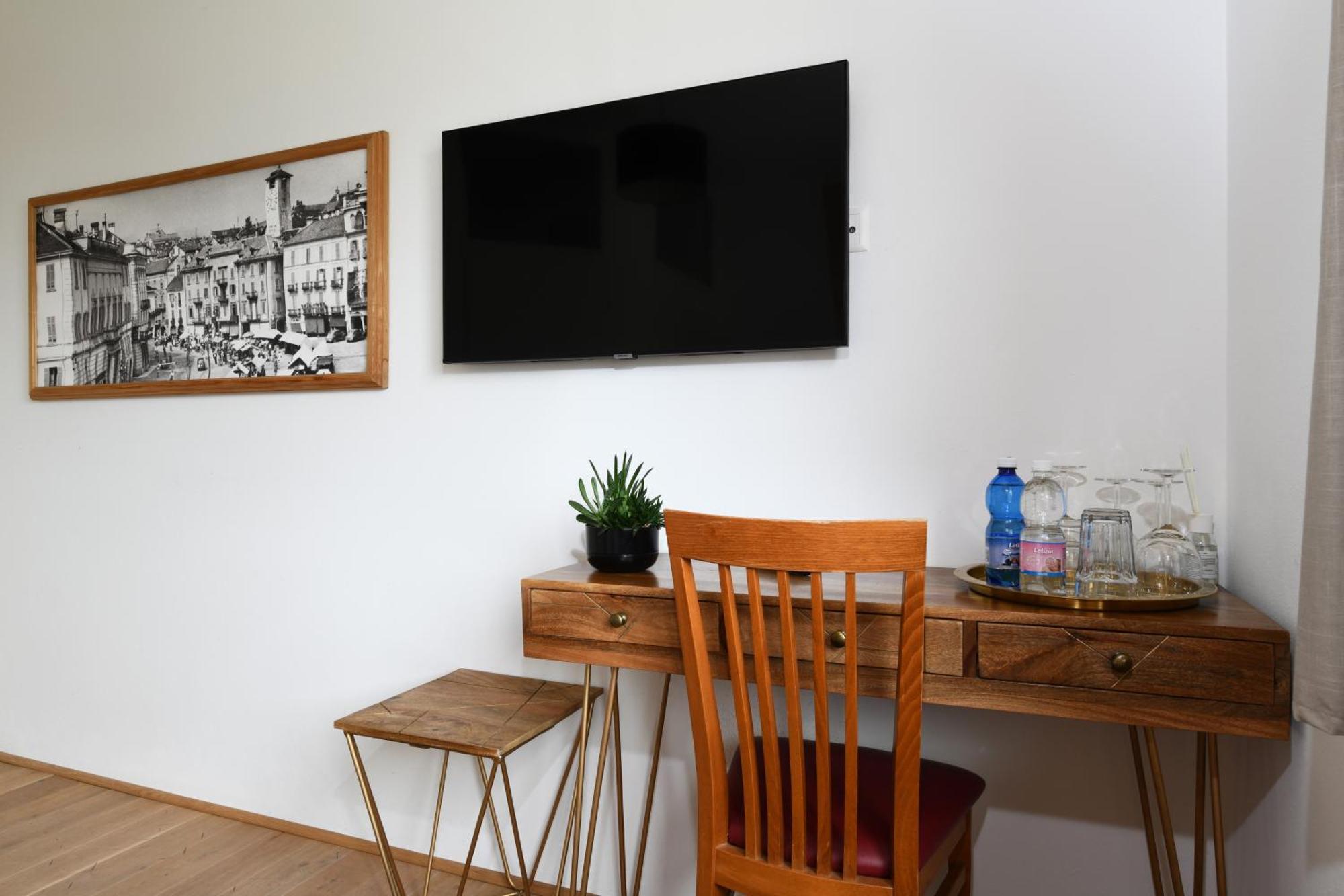 7Rooms - Self Check-In 24H Free Parking Losone Esterno foto