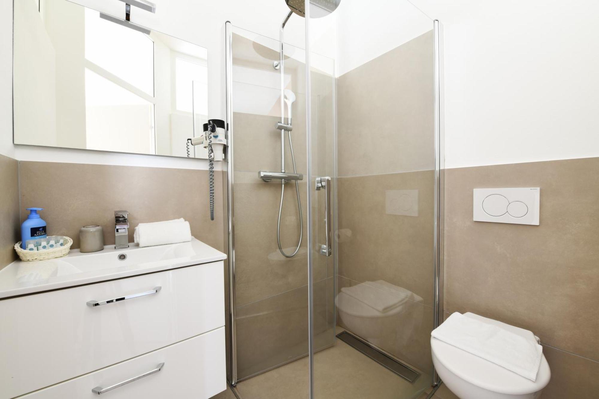 7Rooms - Self Check-In 24H Free Parking Losone Esterno foto