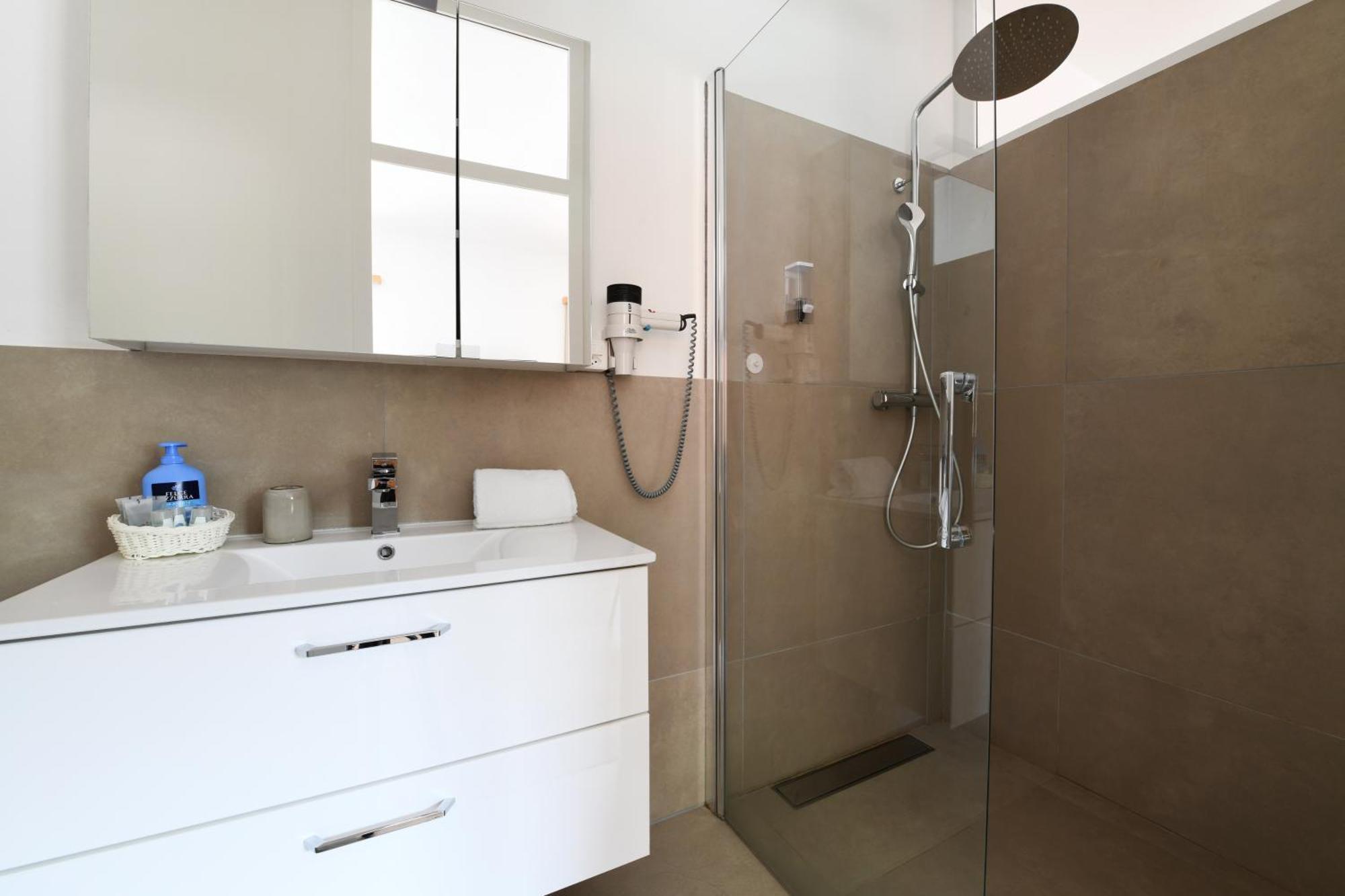7Rooms - Self Check-In 24H Free Parking Losone Esterno foto